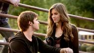 Jeremy & Vicki | Image Via: Warner Bros. Television